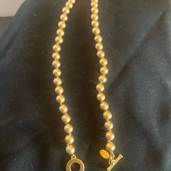 Vintage Carolee Elegant knotted Gold Faux Pearl Choker Necklace W/ Toggle clasp - Picture 3 of 5